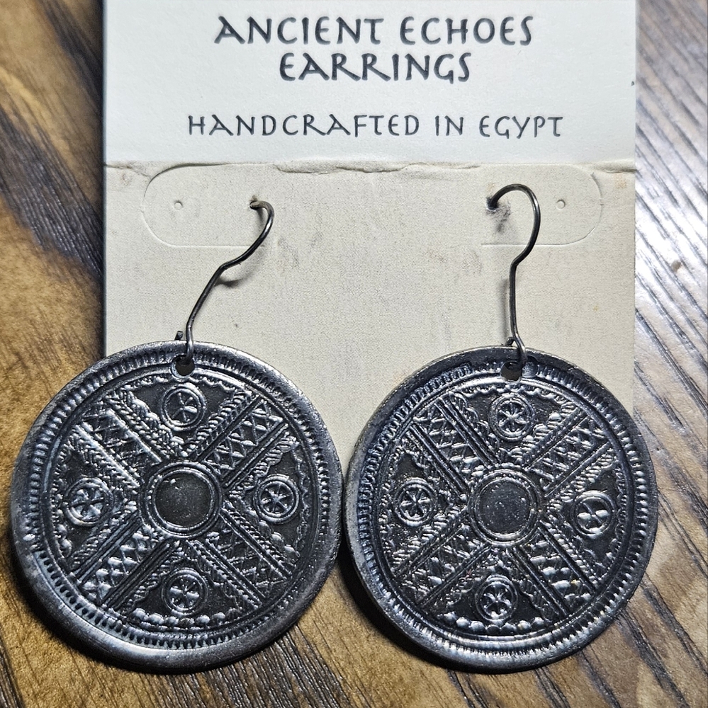 New Ten Thousand Silver Embossed Earrings